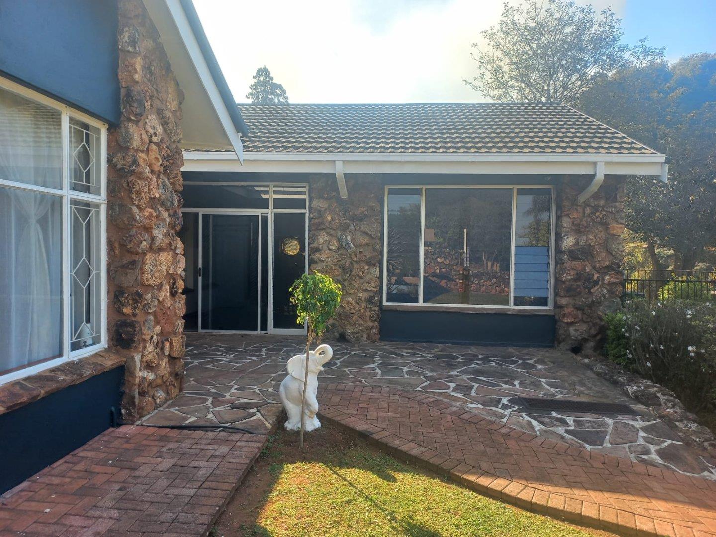 4 Bedroom House for sale in Sabie - P24-112850063