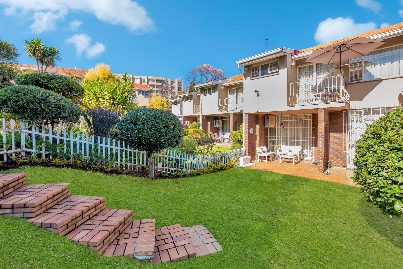 3 Bedroom Townhouse for sale in Bramley P24112851083