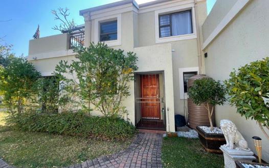 2 Bedroom Townhouse for sale in Broadacres