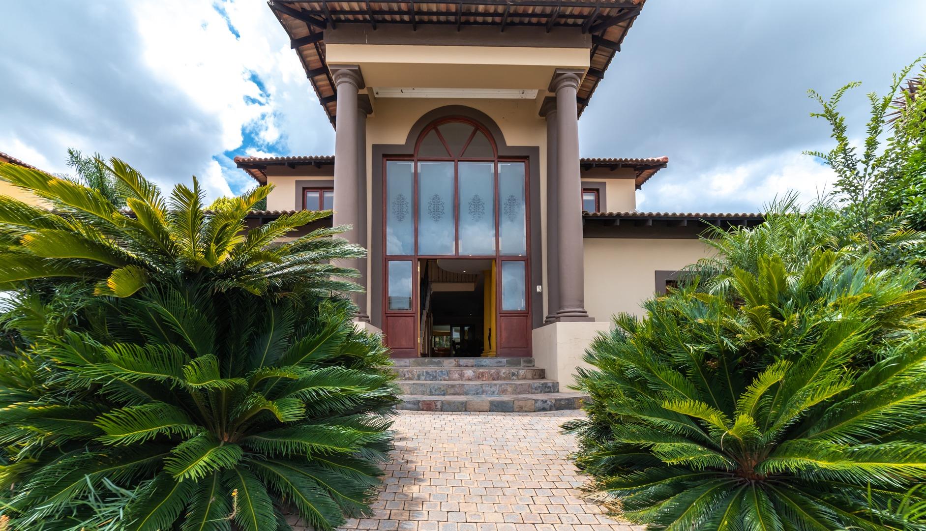 4 Bedroom House For Sale In Blue Valley Golf Estate - 8 Carlyke Street 