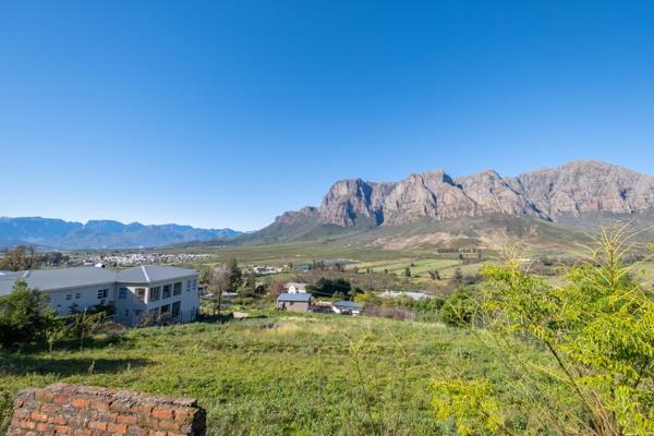 Buy this large residential stand and plan your dream home the way you imagine it without any estate rules and architectural guidelines to follow. This is the ideal location with expansive mountain and valley views in all directions. Here you can enjoy a country lifestyle in ...