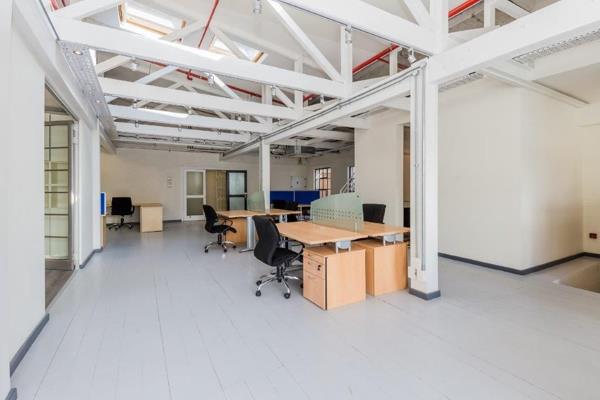 The office space is open planned, clean-cut, with ample light and located on one of the most popular streets in Cape Town. 

The ...