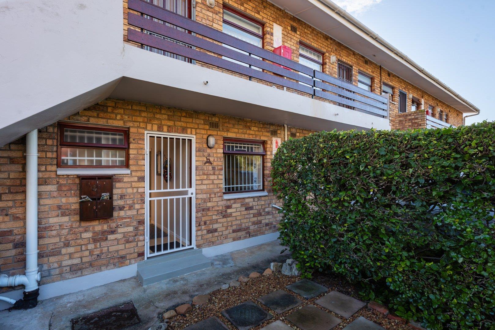 Apartments / flats for sale in Simons Town Simons Town Property