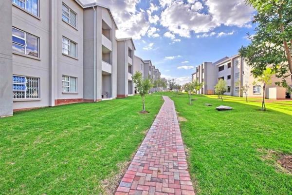 Stunning two bedroom apartment situated in a clean and safe environment 
INTERIOR 
2 large bedrooms 
2 bathrooms 
1 medium  modern open ...