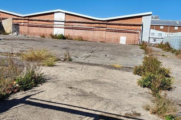 Yard for Sale in New Germany

Flat concrete yard for sale.
Commercial zoning.
1419 sqm erf size.
Excellent exposure on Busy ...