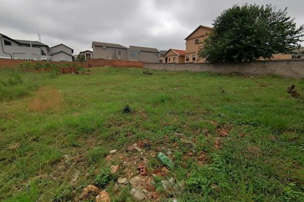 This 878 meters square Vacant  land is situated  in a secure estate  close  to all amenities, primary and high schools, private ...