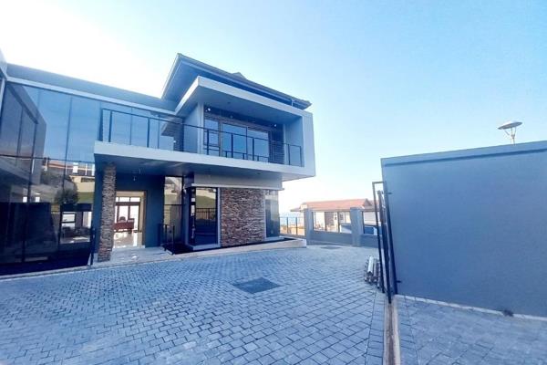 Breathtaking 2 Storey Home with Amazing Seaviews 

This modern place offers 5 spacious bedrooms with 5 bathrooms, making it completely ...