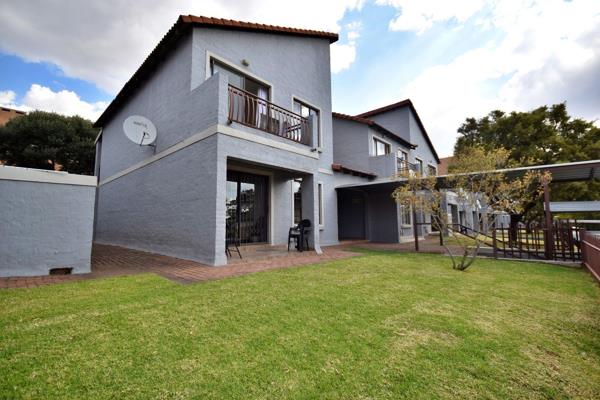 This two bedroom, fully tiled apartment is well located in Randburg, with easy access to ...