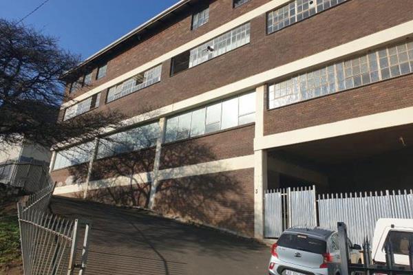 This 518 sqm factory in Riverside is maximised for production and has the potential to be subdivided into two smaller units.

Offering ...