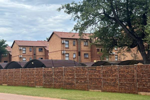 2 Bedroom apartment for sale

Stunning apartment for sale in Onverwacht Lephalale at ...