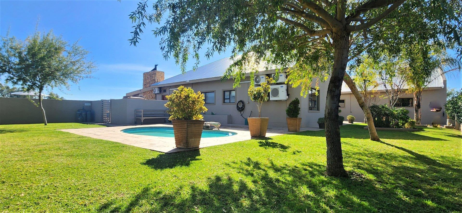 3 Bedroom House for sale in Upington Rural - P24-112917000