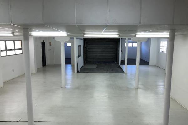 This hard to find warehouse unit is located on busy Sir Lowry Road. The unit is just a 2 ...