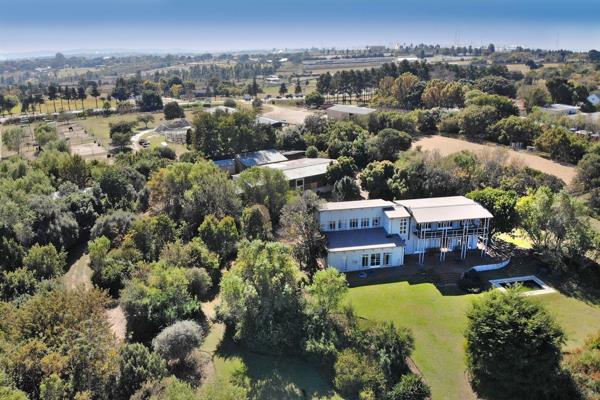 Situated on the crest of the hill with the most incredible views of Johannesburg the main home is a creative&#39;s delight with ...