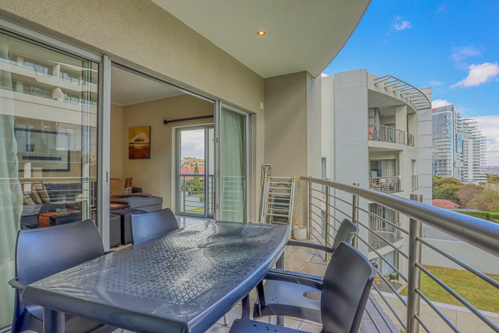 2 Bedroom Apartment / flat for sale in Morningside Topaz 12 Lower Rd