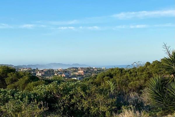 This 420 metre2 plot is in a new development which is selling fast. The views would be towards the East Dunes and to the Ocean beyond.