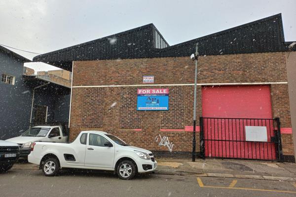 This well looked after mini factory in Jeppestown can be utilized in a number of ways. ...