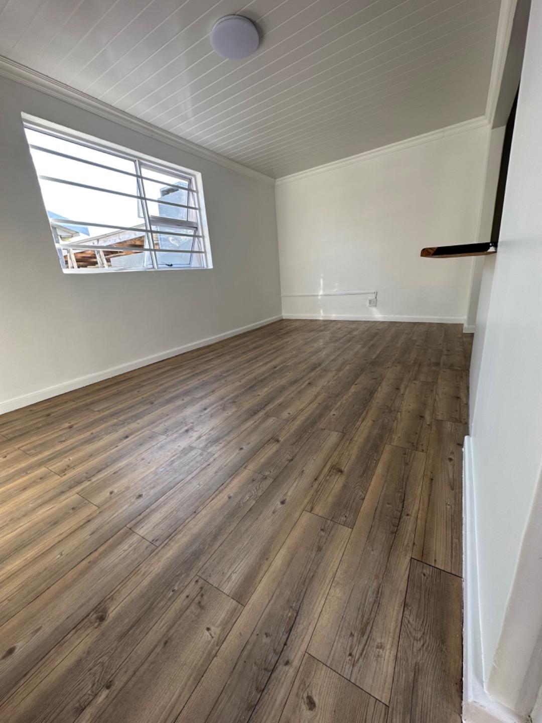 Westgate, Mitchells Plain Property Apartments / flats to rent in Westgate, Mitchells Plain