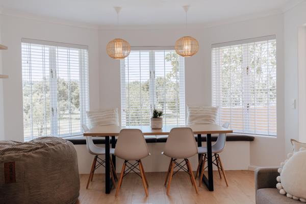 41 bell rock holiday let. 

An upmarket newly renovated light and airy, 3 bedroom 2 ...