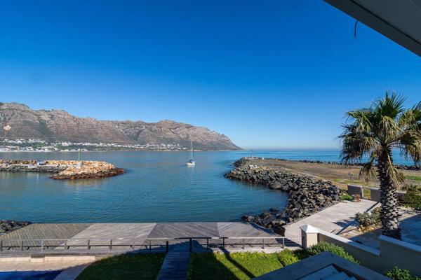 When looking for a classy stately gem, look no further! This free standing property is situated right at the harbour mouth has so much ...