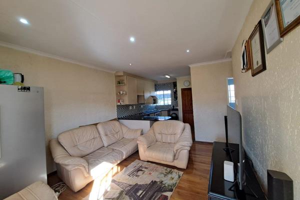 Two spacious bedrooms with plenty of built in cupboards.
Open plan lounge, lovely kitchen with under counter hob and a four plate ...