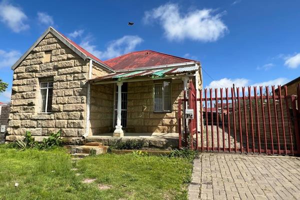 This house needs a lot of TLC, but nothing more that a proper clean, new paint job, and general maintenance on the roof, bathrooms and ...