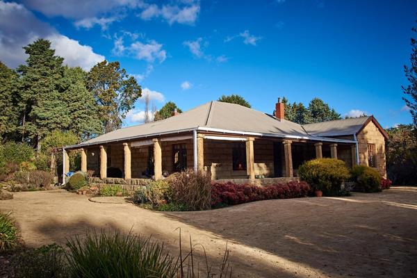 Welcome to this charming countryside retreat located just 14 kilometers outside of Clarens! This magnificent farm spans a vast 324 ...