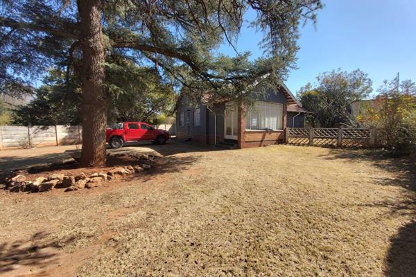 3 Bedroom house for sale in Stilfontein. Spacious yard and the single garage has been converted into a small granny flat. ...