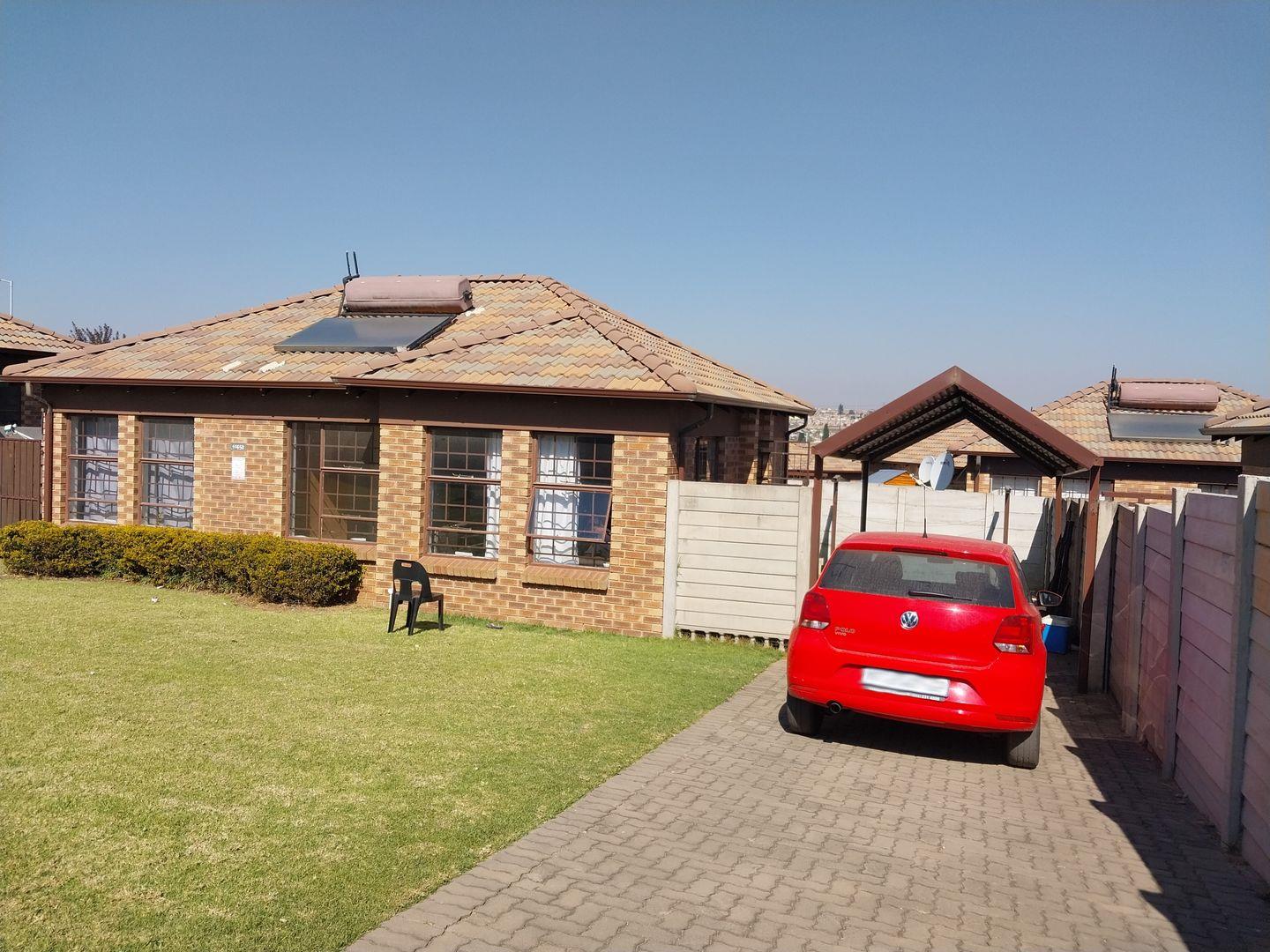 3 Bedroom House for sale in Thatch Hill Estate P24112972257