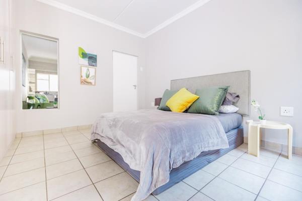 Two-bedroom, modern, secure apartments in Kelvin, Sandton.
The complex is also situated ...