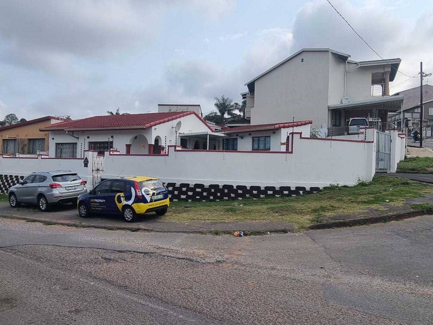 Bayview, Chatsworth Property Property and houses to rent in Bayview