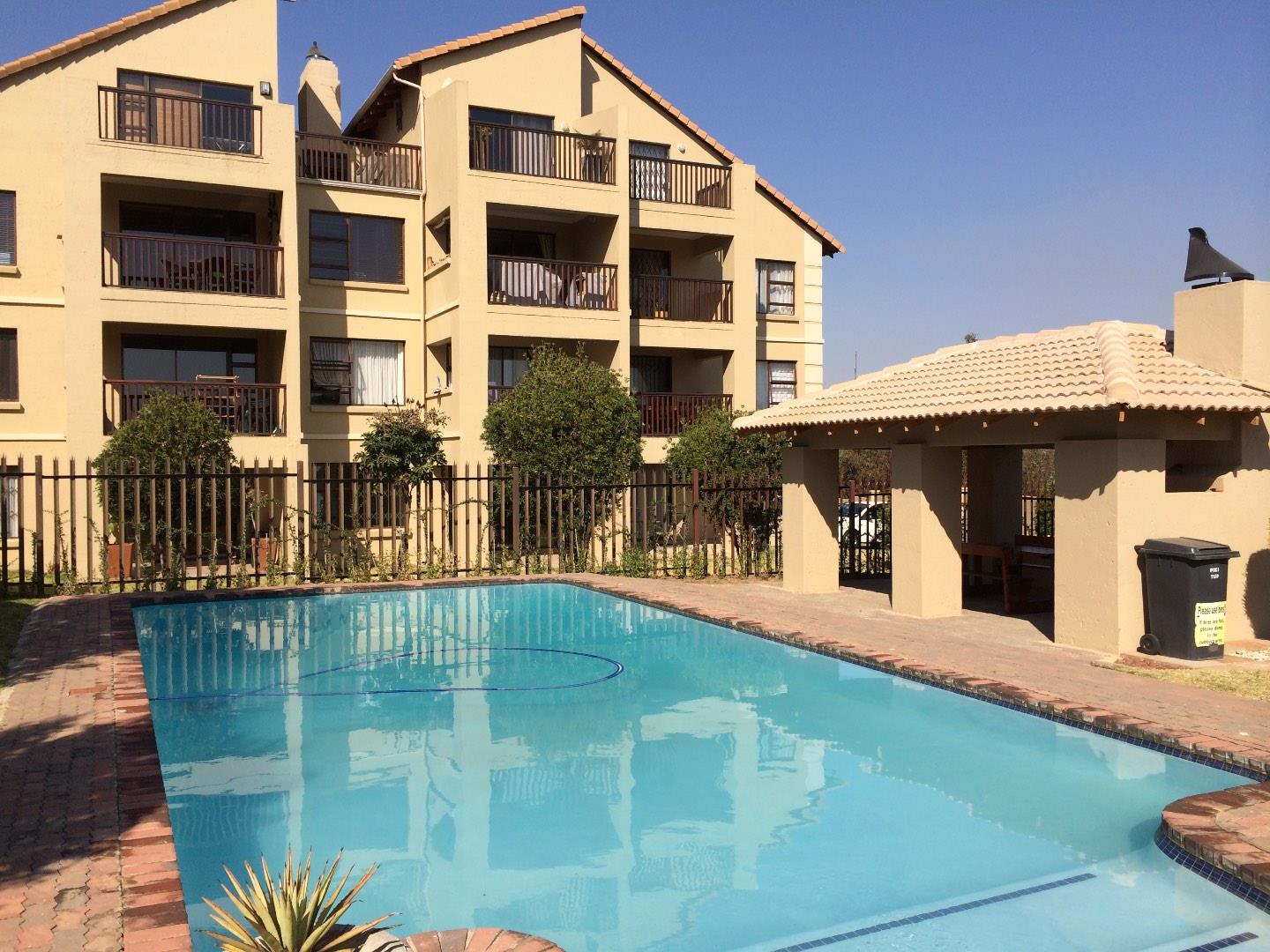 2 Bedroom Apartment / flat for sale in Sunninghill - 2 Lotsani Rd - P24 ...