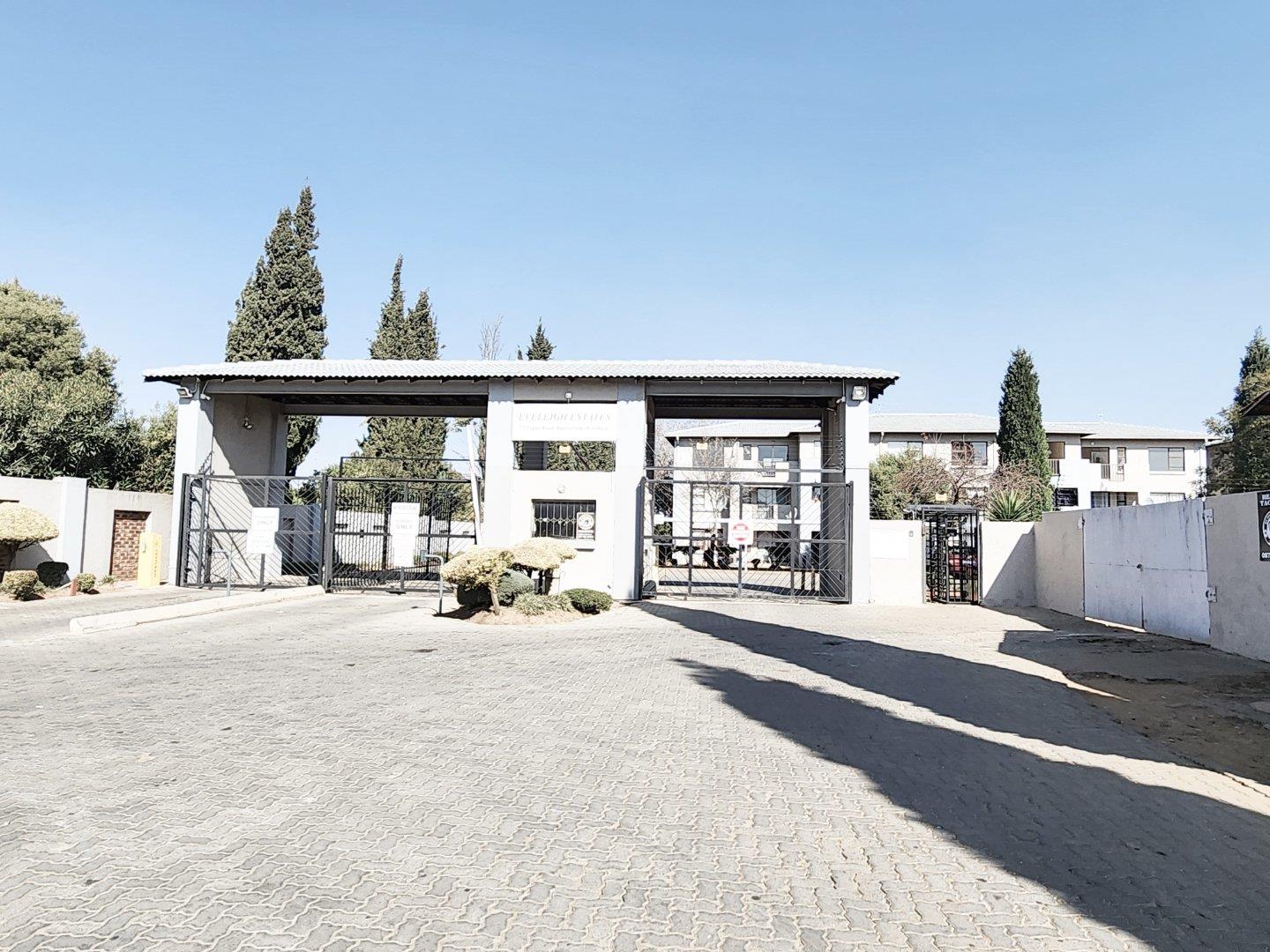 2 Bedroom Apartment / flat for sale in Beyers Park 9 Edgar Road P24