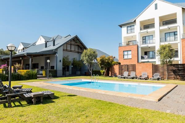 Viewings by appointment only

Discover this stunning 2-bedroom, 2-bathroom apartment in the highly sought-after Greenstone Crest Estate. Located on the 3rd floor, the fully tiled unit features built-in cupboards in the bedrooms ...