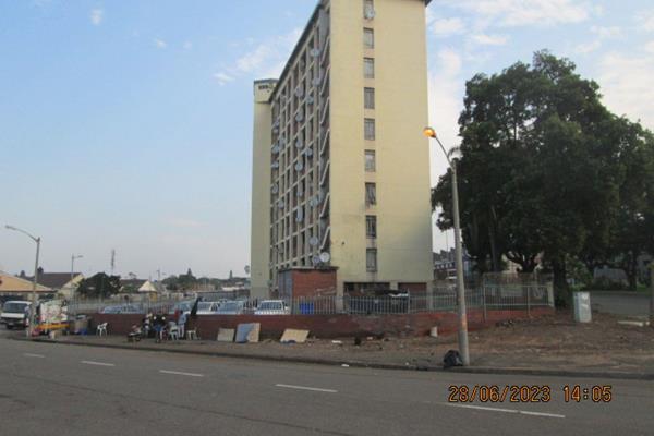 I have an awesome apartment for sale ...320k.......can be converted to 2 bedroom and ...