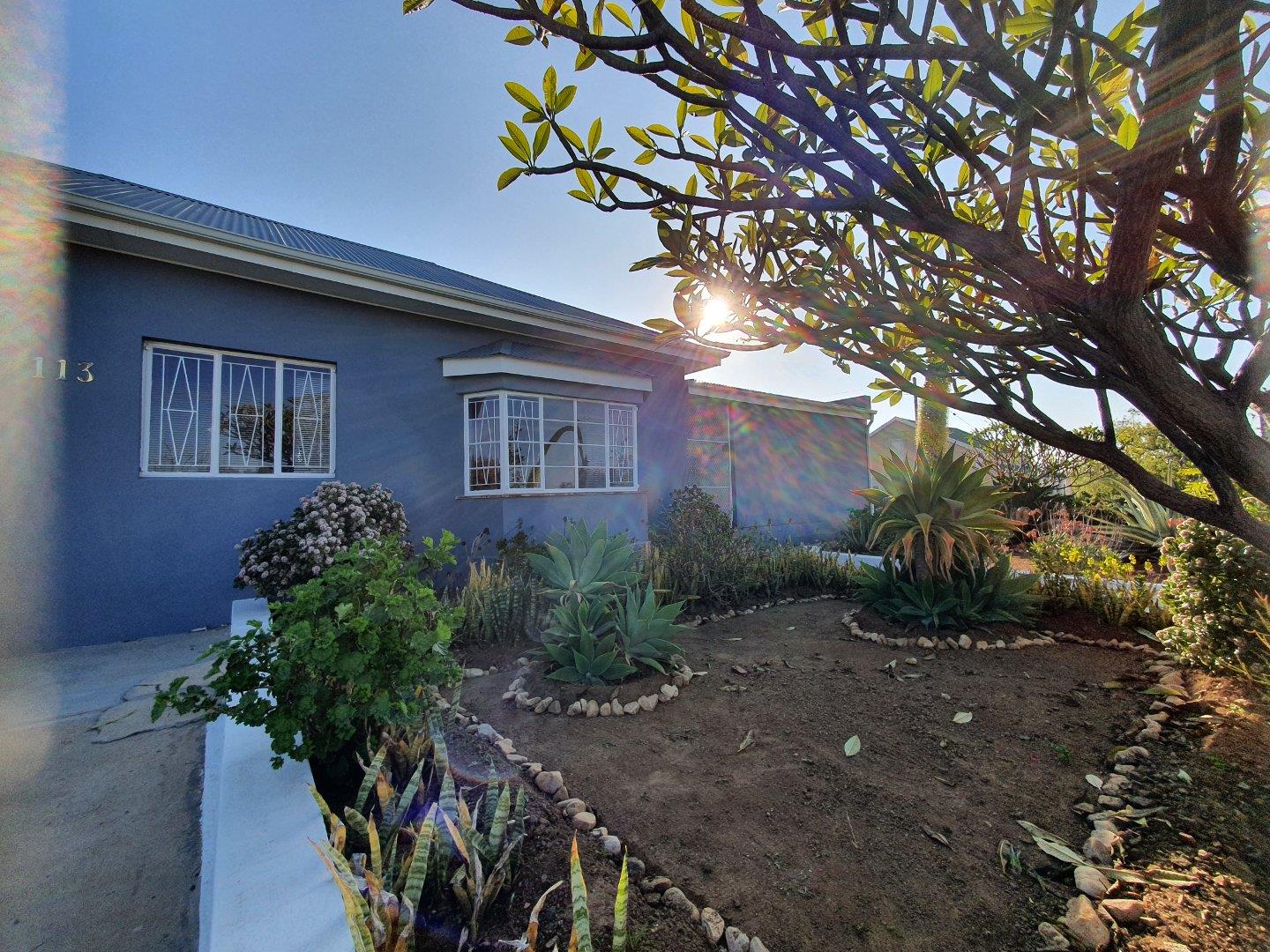 5 Bedroom House for sale in Prince Albert 113 Church Street P24