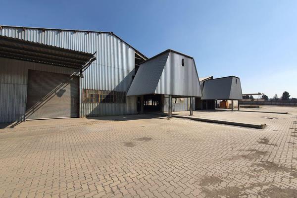 This property offers a total Erf size of approximately 30 000m2. The warehouse measures ...