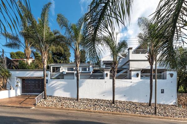 Nestled near the top of the hill in Sunnyrock you will find this rare magnificent big family home with amazing views.

This home ...