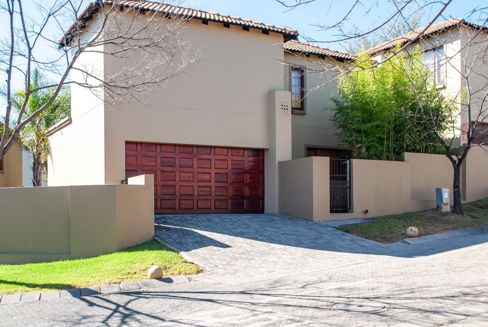 3 Bedroom House for sale in Kyalami Hills P24112802266