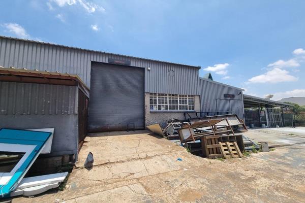 1100m2 Factory Space to Let. whithin a larger complex Property can be configured to meet tenants needs. Situated with easy Access to N3 ...