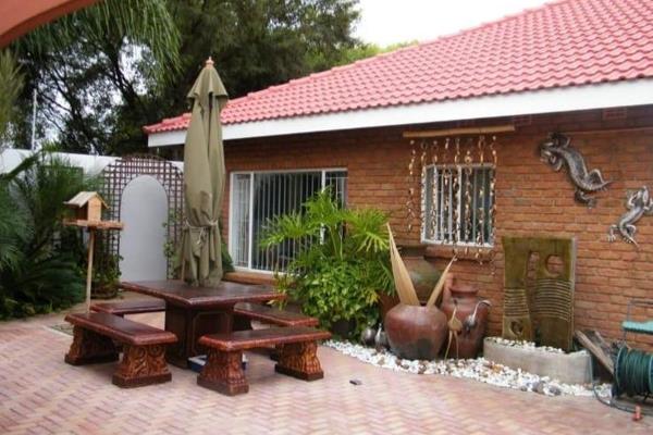 LUXURIOUS HOUSE FOR SALE IN WELGELEGEN - POLOKWANE

This exquisite house for sale in Welgelegen, Polokwane is a luxurious and ...