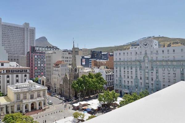 Welcome to this luxurious 1-bedroom, 1-bathroom apartment situated on the top floor of a prestigious building in Cape Town. As you step ...