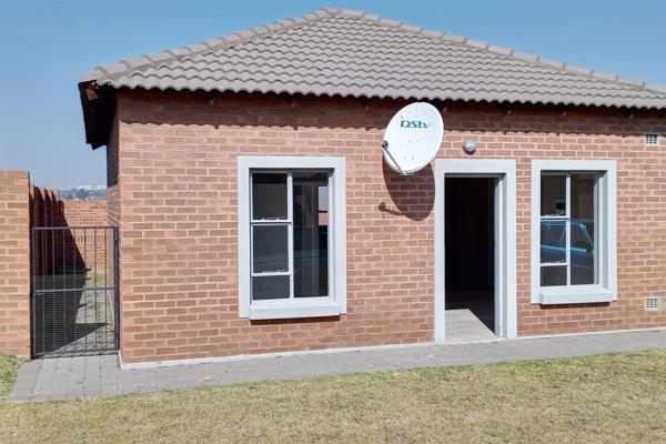 This rental property is a neat cozy two bedroom, one bathroom townhouse that comes with all the Terra Nova perks, like no loadshedding ...