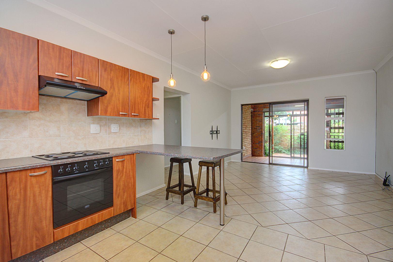 Florida Glen Property Townhouses to rent in Florida Glen