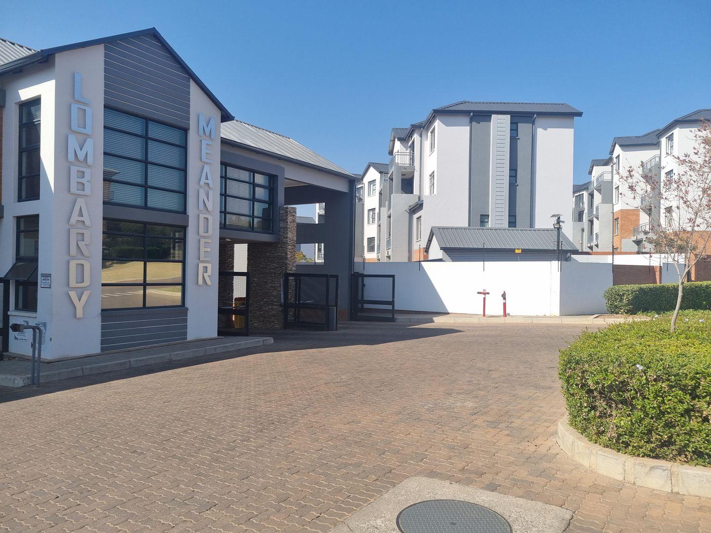 3 Bedroom Apartment / flat for sale in Lombardy Estate P24113045883