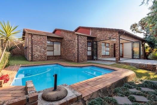 3 Bedroom House for sale in Fourways