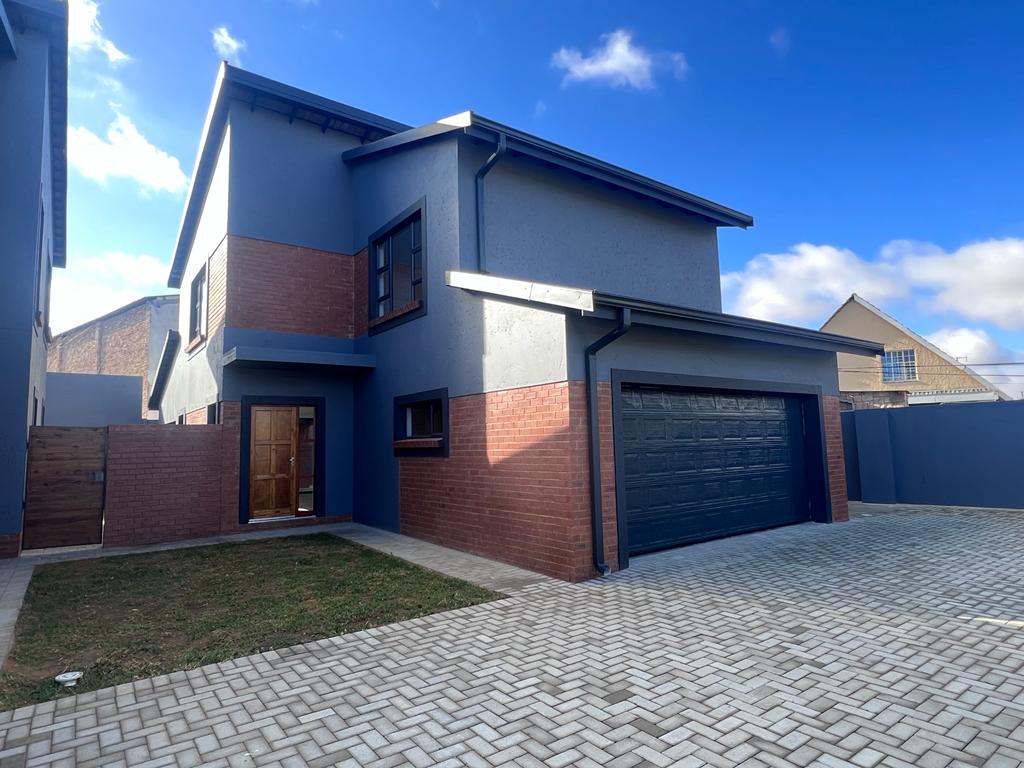 Townhouses for sale in Randfontein : Randfontein Property : Property24 ...