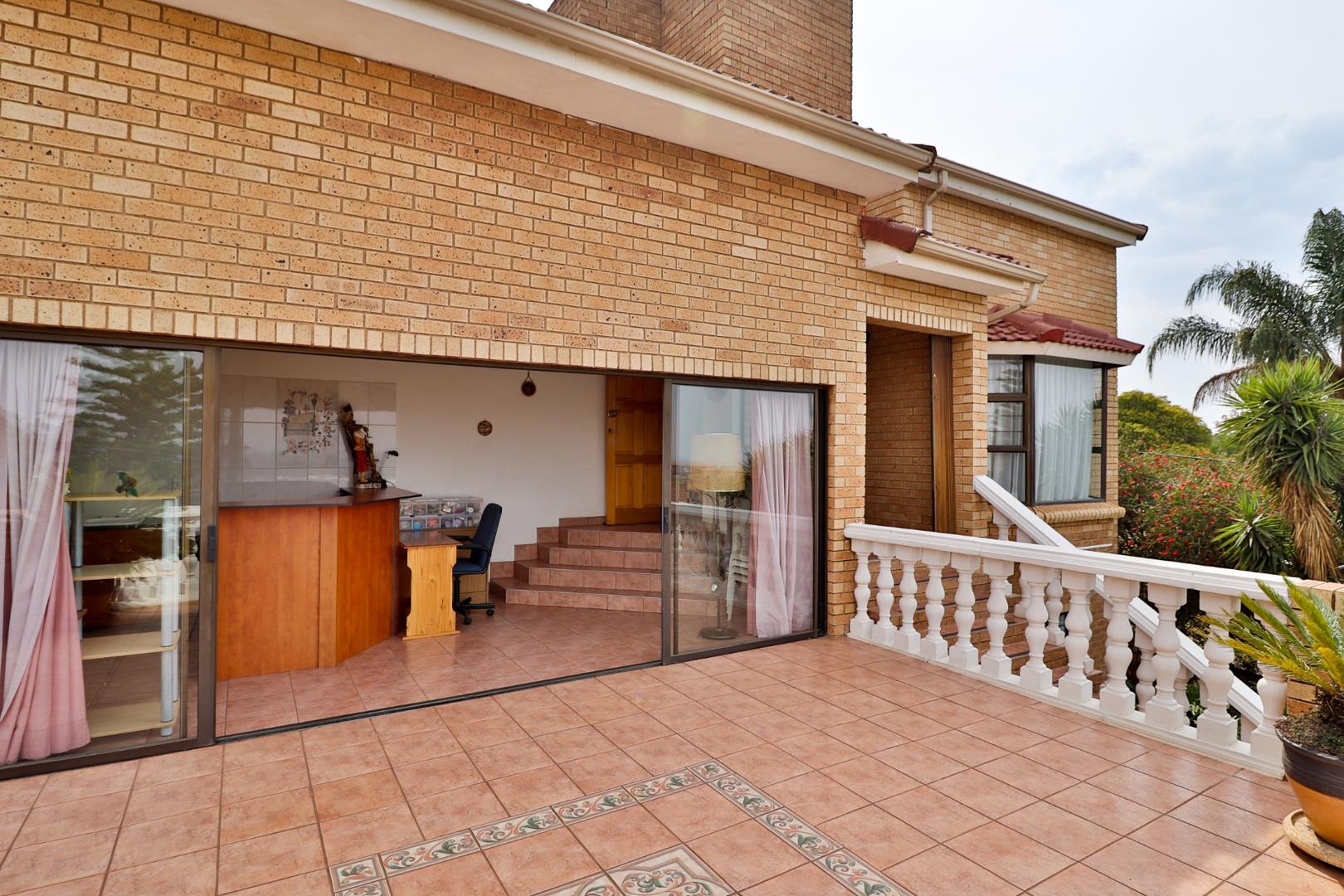 Constantia Kloof, Roodepoort Property Houses for sale in Constantia