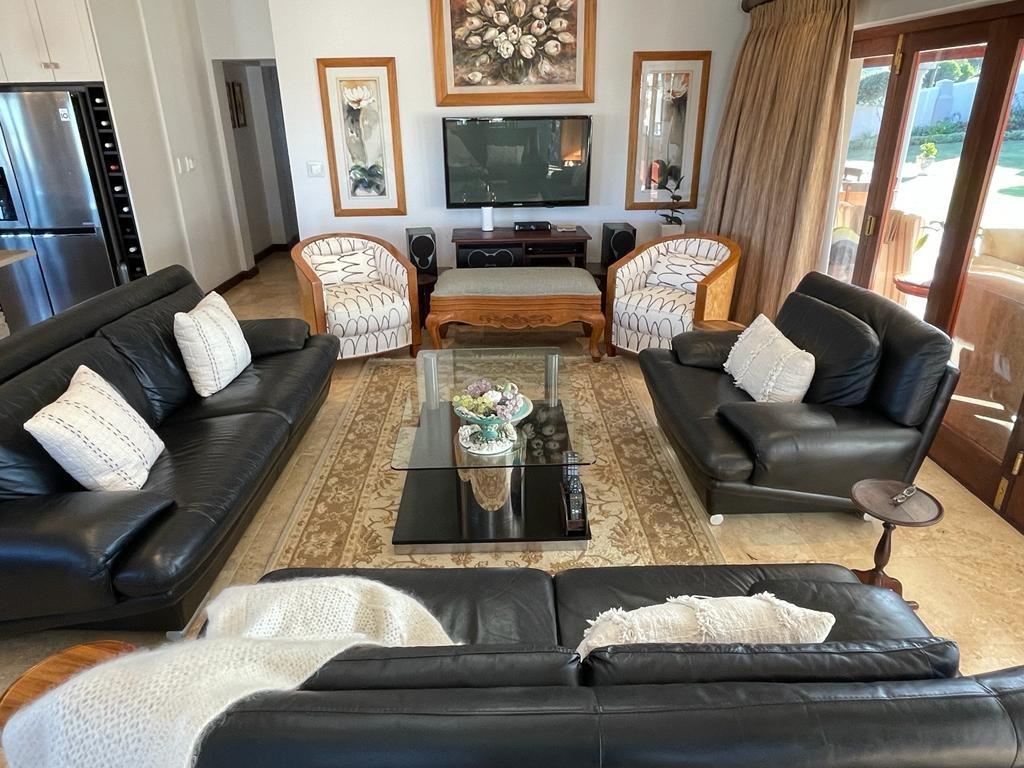 Photo of 5 Bedroom House to rent in Whale Rock Heights