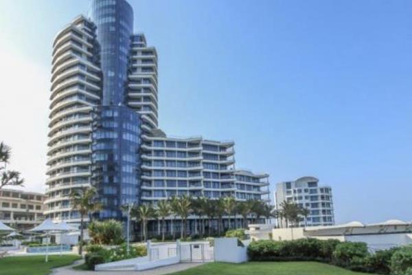 BeProp Offers Prestigious Penthouse Over looking the Indian Ocean 

3 master bedrooms with full ensuite bathrooms
Magnificent open plan ...