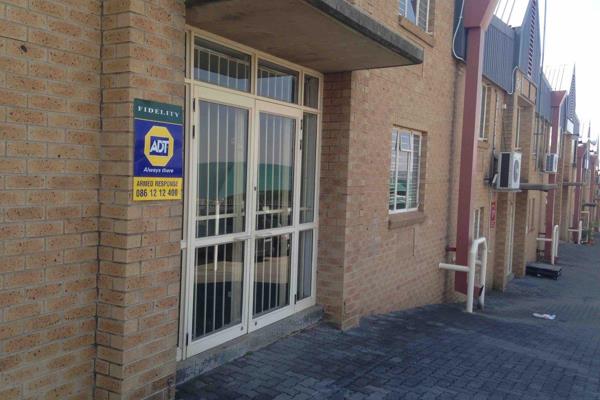 - Warehouse plus office space at a business park in a prime area of Kya Sand
- Near the N1 and N14
- Good height in warehouse
- ...